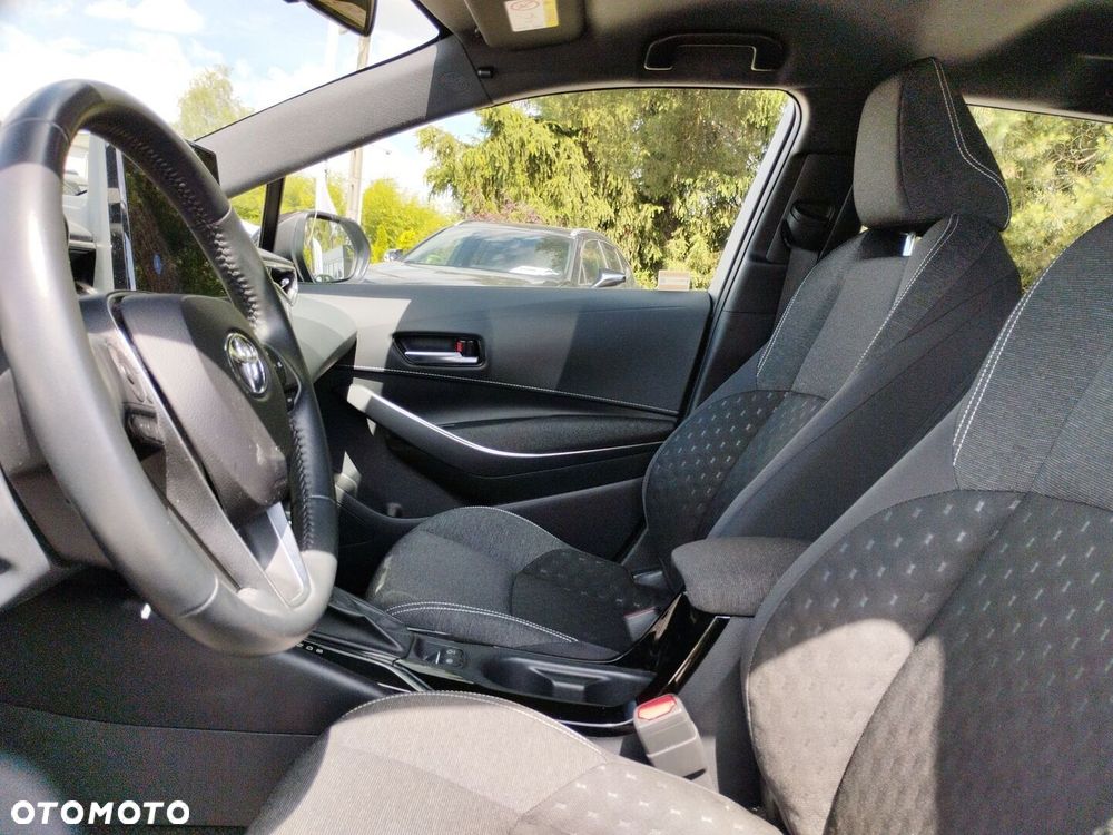 Toyota Corolla 1.8 Hybrid Comfort - 12