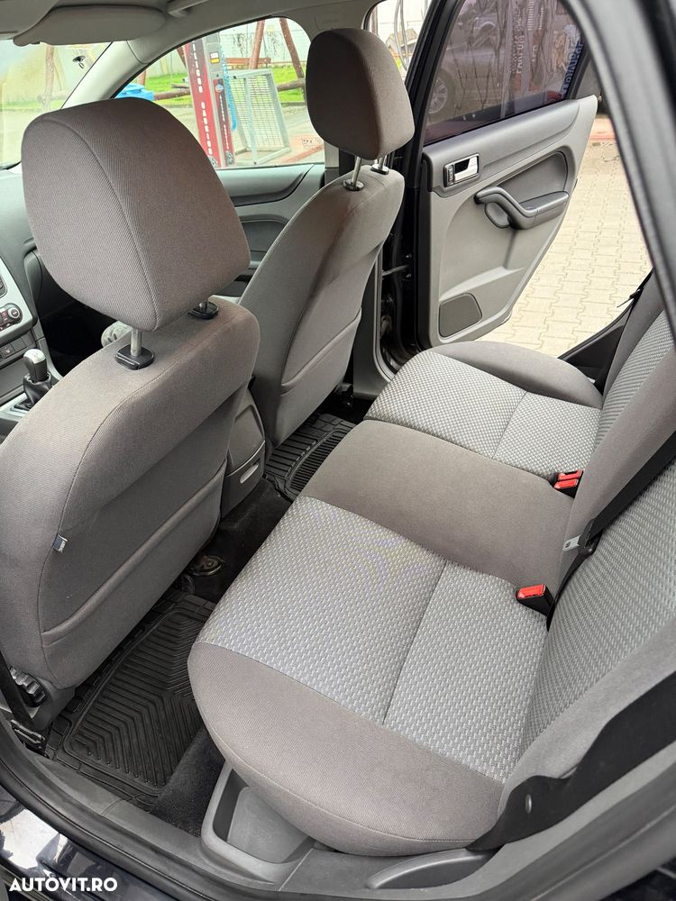 Ford Focus Turnier 1.6 TDCi DPF Style - 10