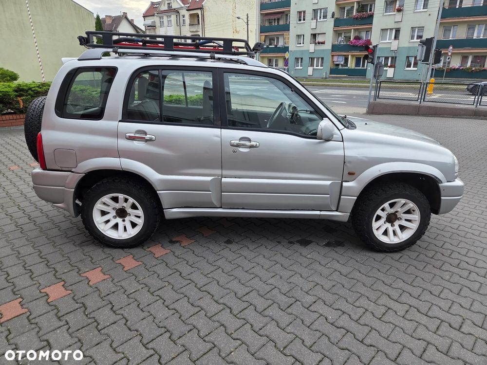Suzuki Grand Vitara 2.0 Special Edition - 12