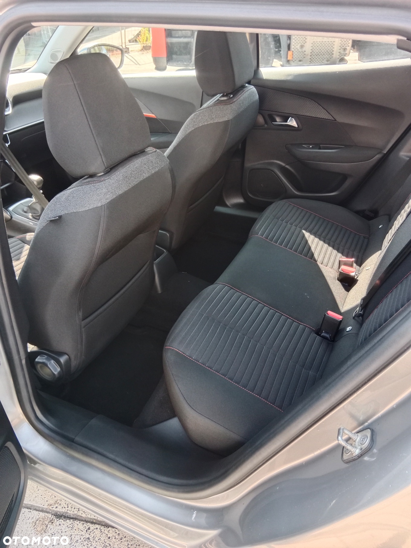 Peugeot 2008 PureTech 100 Stop&Start Allure - 11