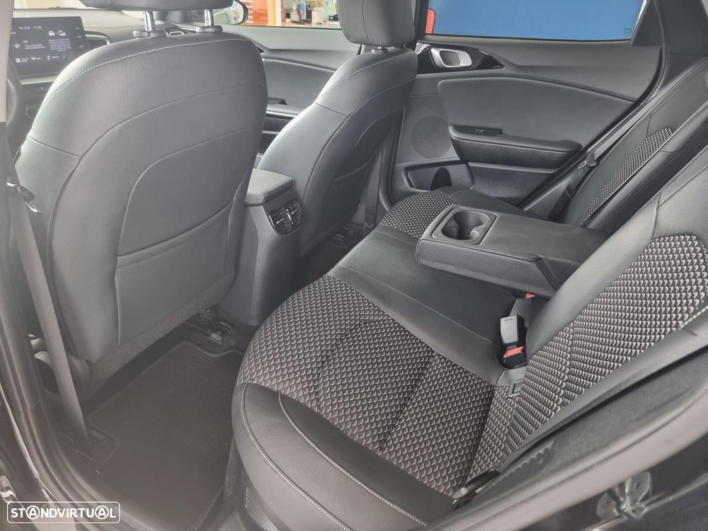 Kia XCeed 1.6 GDi PHEV Drive - 15