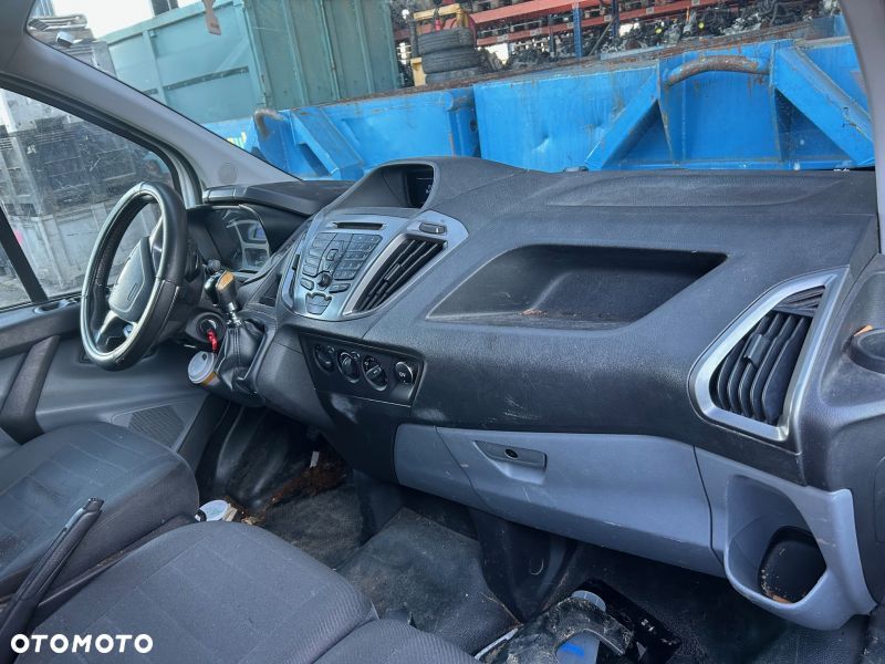 Ford TRANSIT CUSTOM - 6