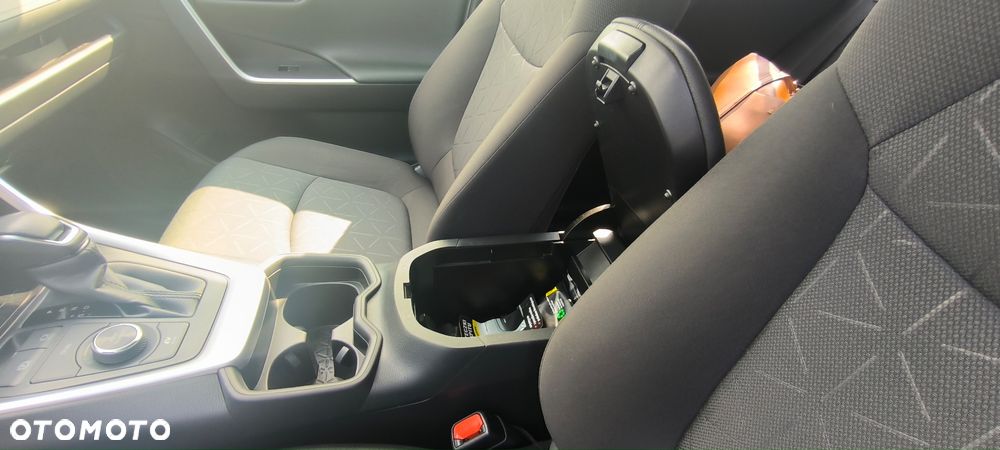 Toyota RAV4 - 13