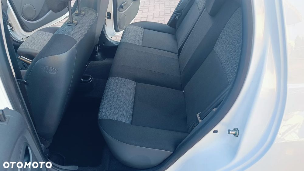 Dacia Duster 1.6 16V 4x2 - 15