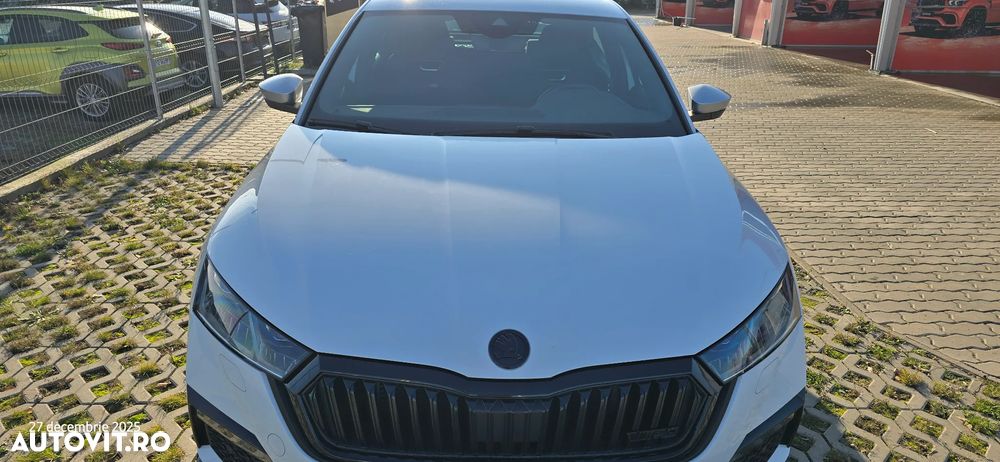 Skoda Octavia 2.0 TSI DSG RS - 10