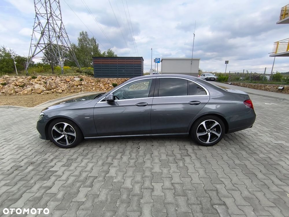 Mercedes-Benz Klasa E 220 d 9G-TRONIC AMG Line - 1