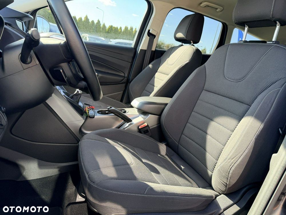 Ford Kuga 2.0 TDCi 4x2 Titanium - 30