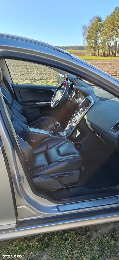 Volvo XC 60 D4 Drive-E Ocean Race - 18