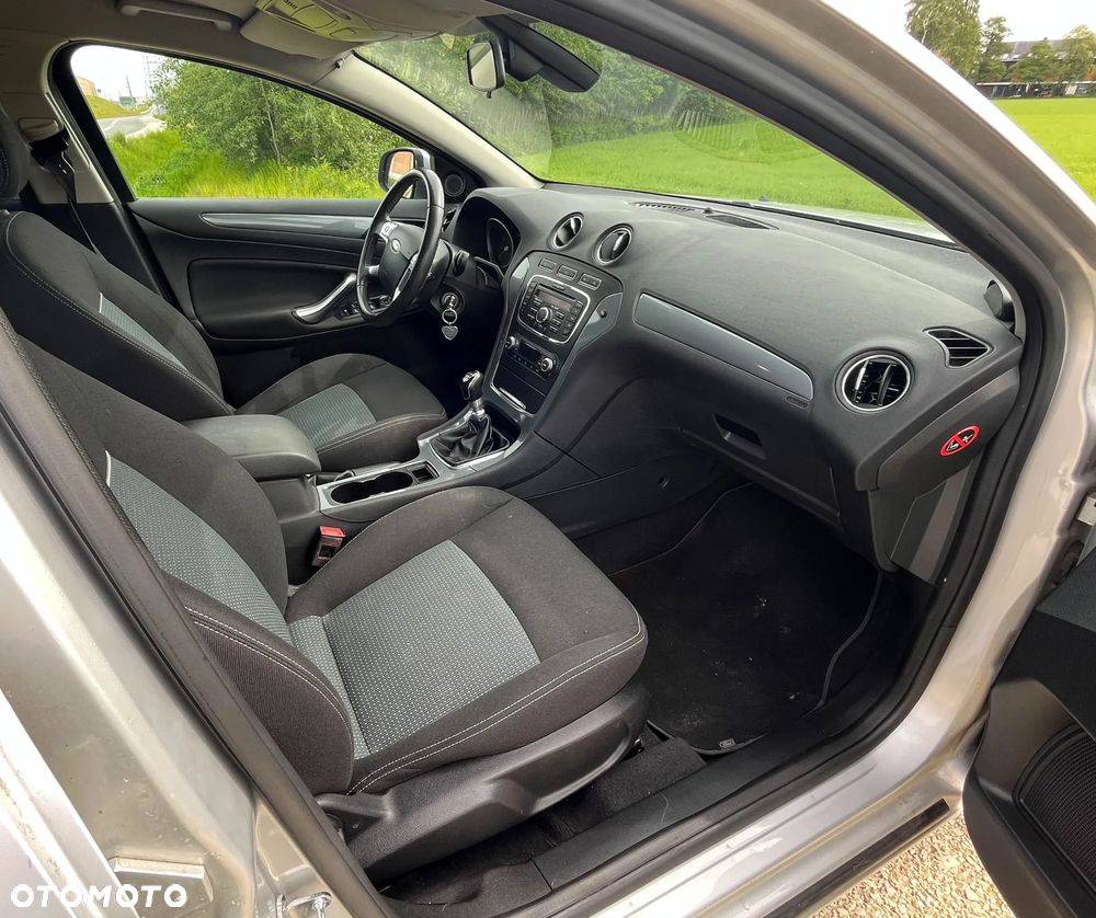 Ford Mondeo 1.6 T Gold X - 13