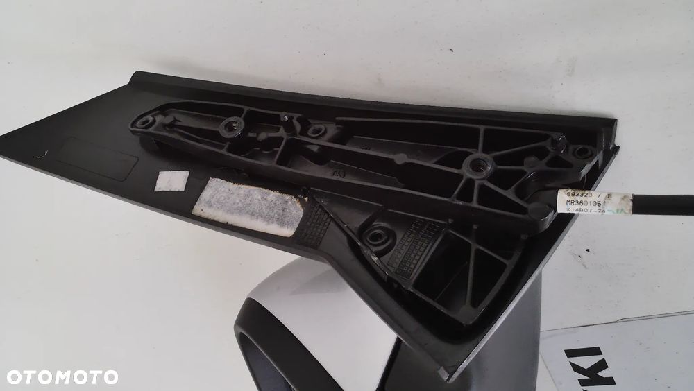 Opel Astra J IV Lusterko Lewe Prawe Zewnetrzne Z176  5 PIN - 6