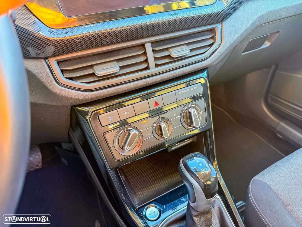 VW T-Cross 1.0 TSI Urban DSG - 18