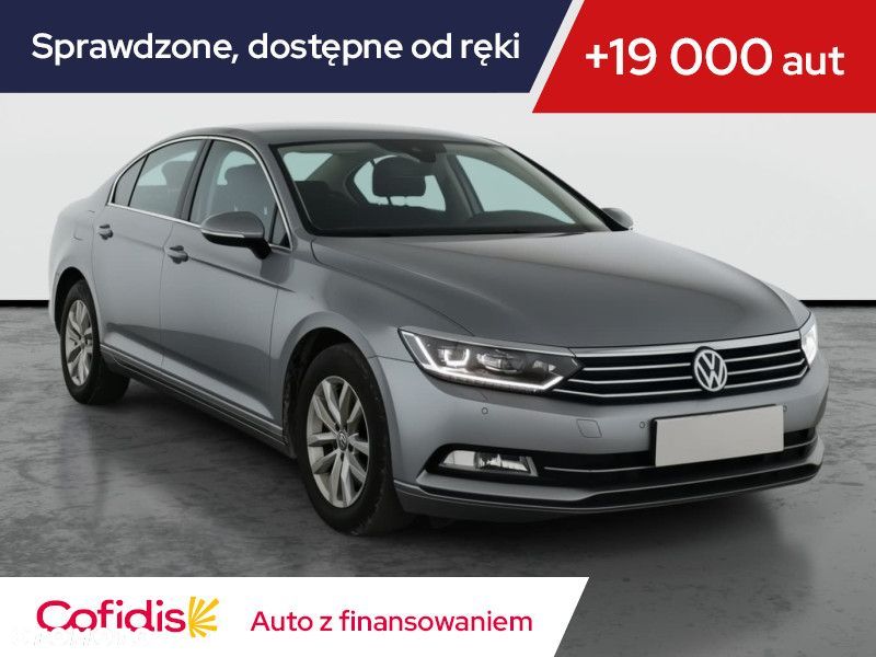 Volkswagen Passat - 2