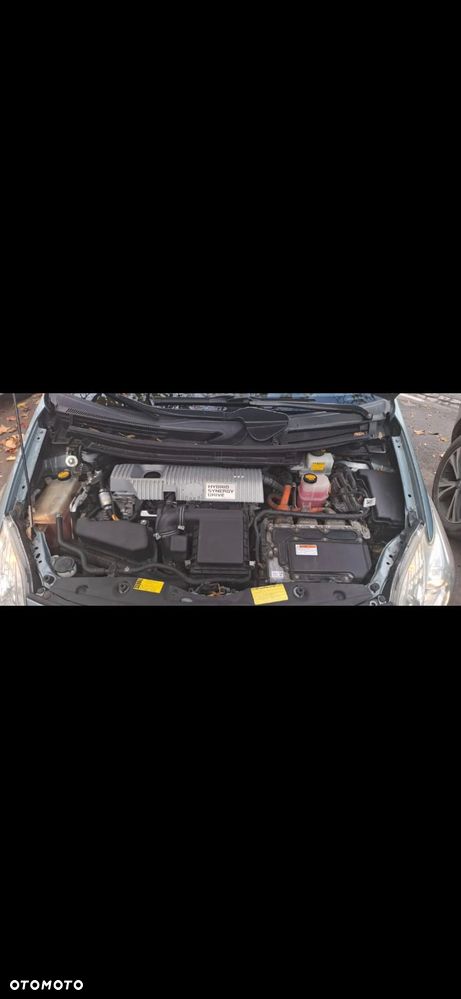 Toyota Prius 1.8 HSD Premium - 9