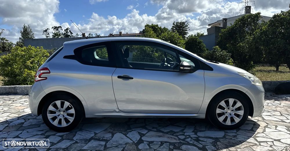 Peugeot 208 HDi 68 Like - 6