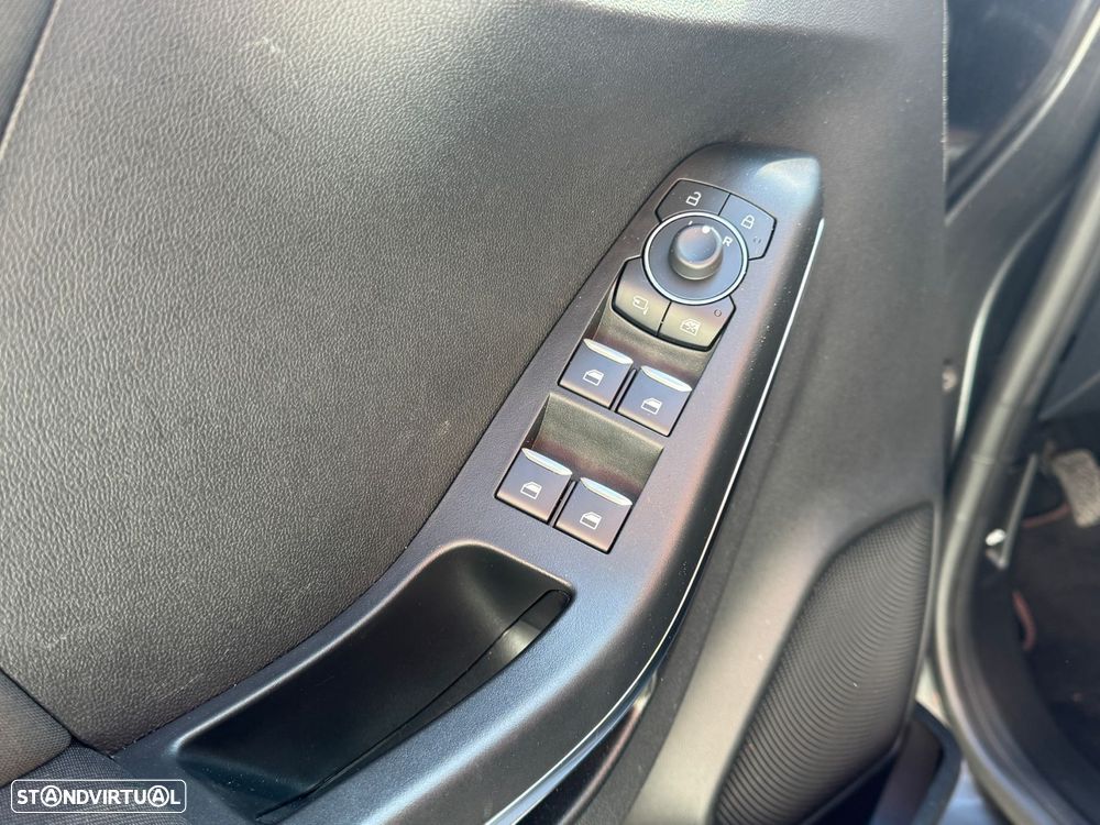 Ford Puma 1.0 EcoBoost MHEV ST-Line X Vivid Ruby Edition - 8