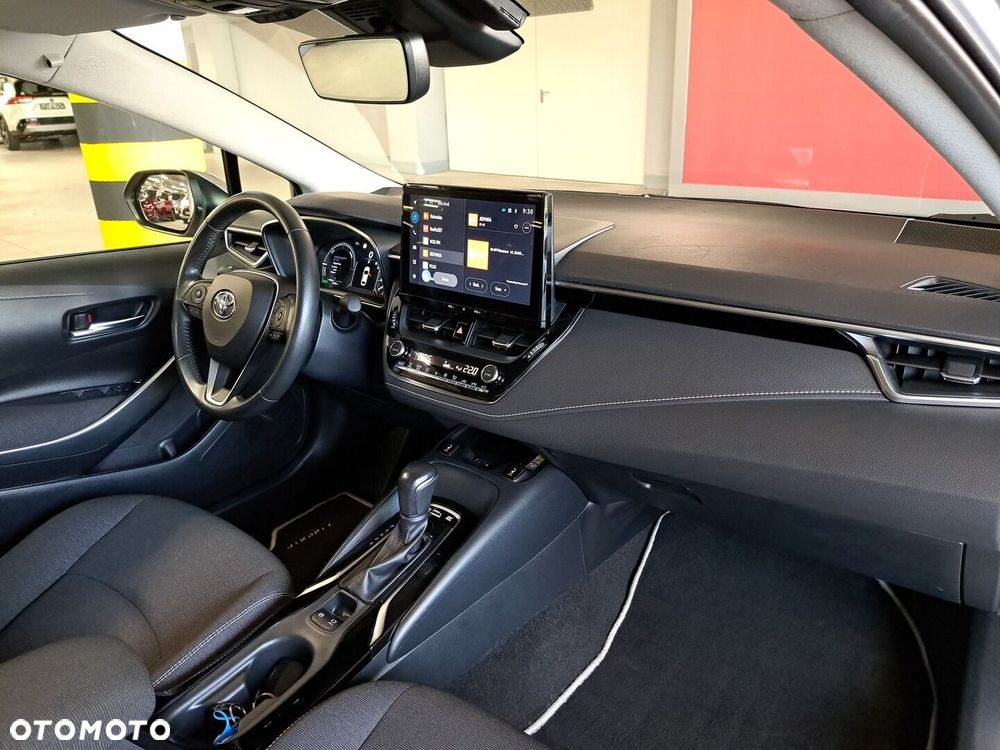 Toyota Corolla 1.8 Hybrid Comfort - 17