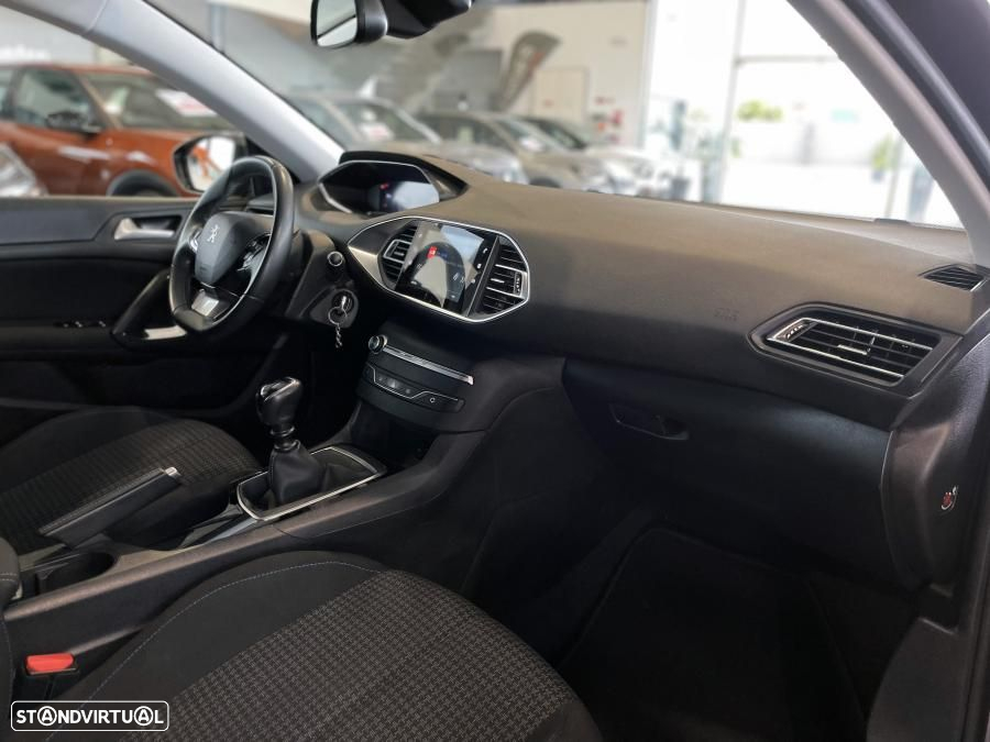 Peugeot 308 SW 1.5 BlueHDi Style - 27