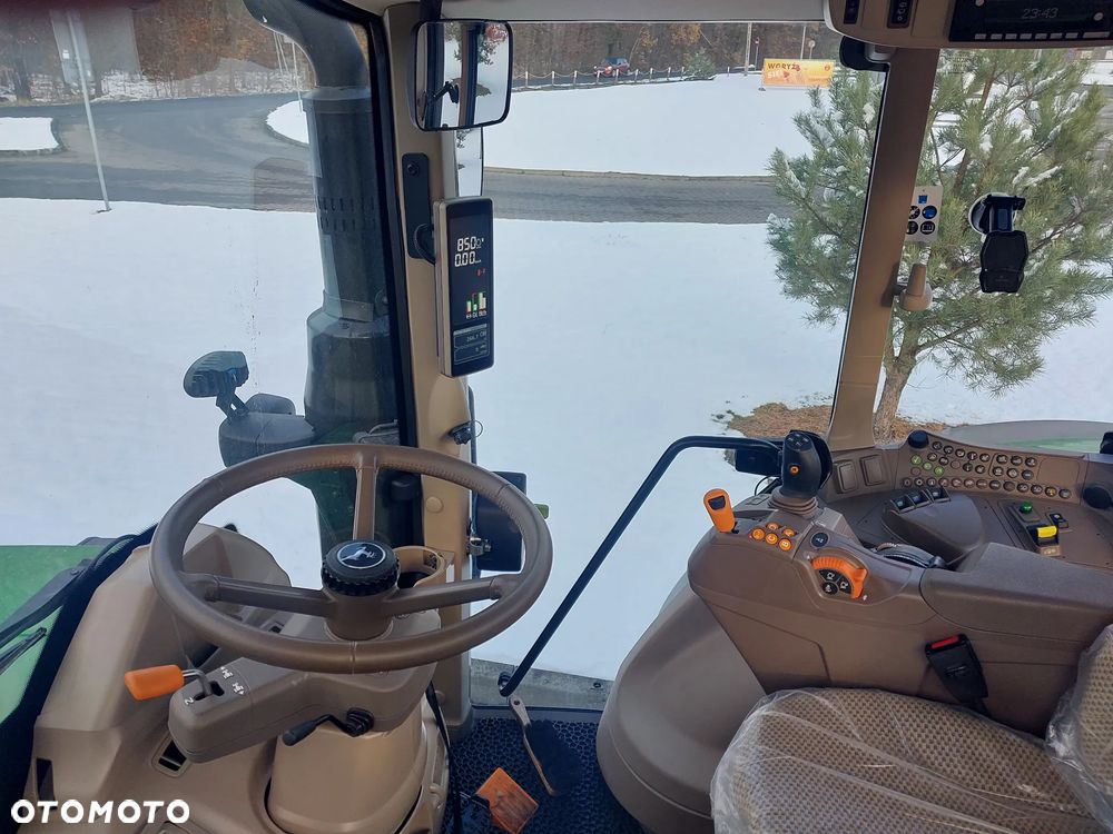 John Deere 6090m - 2