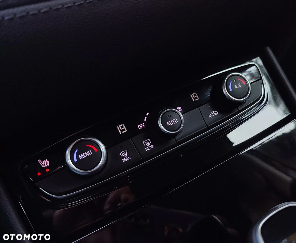 Opel Grandland X - 16