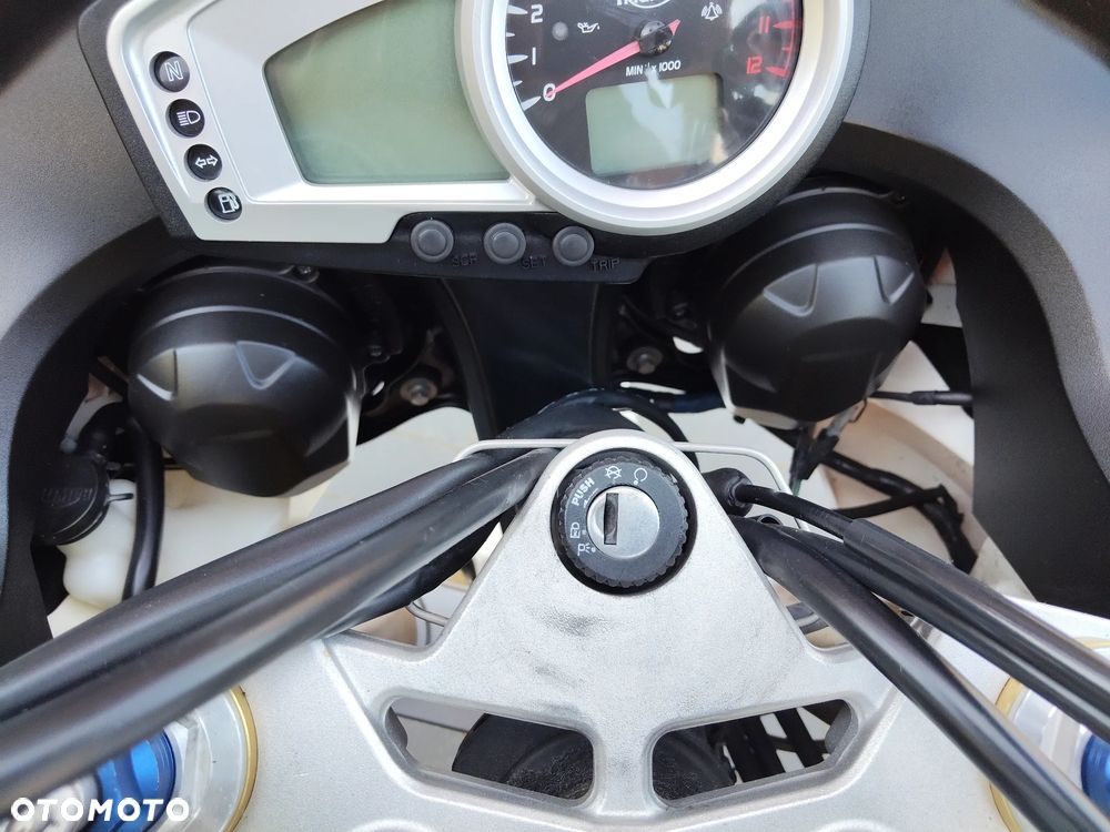 Triumph Tiger - 27