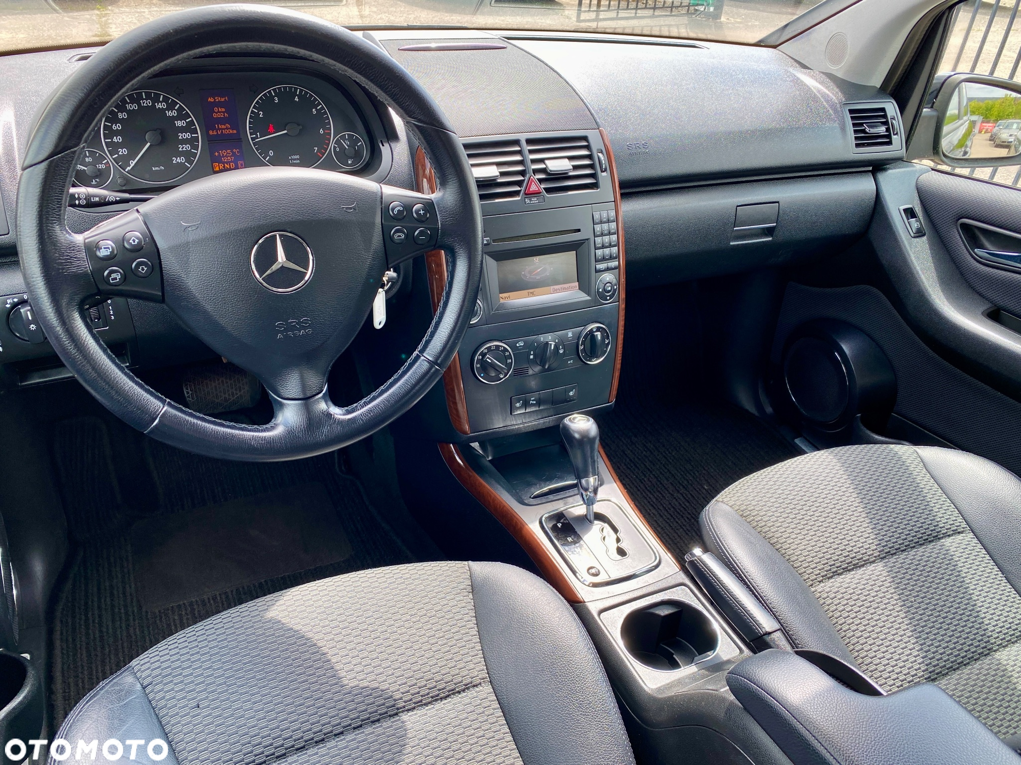 Mercedes-Benz Klasa A 170 Autotronic Elegance Edition 10 - 15