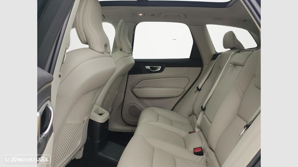 Volvo XC 60 2.0 T6 PHEV Plus Dark AWD - 12