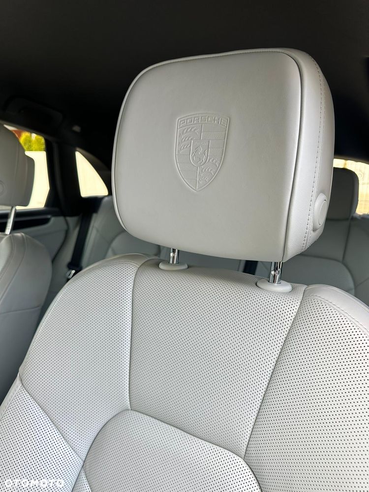 Porsche Macan - 16