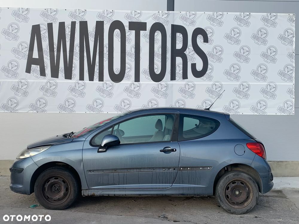 PEUGEOT 207 2006 *SAMOCHÓD NA CZĘŚCI* 2468  MASKA, LAMPA, DRZWI, LUSTERKO, ZDERZAK, GRILL, BŁOTNIK, KLAPA, BELKA, DESKA, FOTELE, KANAPA, ĆWIARTKA, KIEROWNICA, TARCZE, ZACISKI, ZAWIESZENIE, KOMPLETNY PRZÓD, KOMPLETNY TYŁ, LICZNIK, ZEGARY, PRAWE LEWE PRZÓD TYŁ - 3