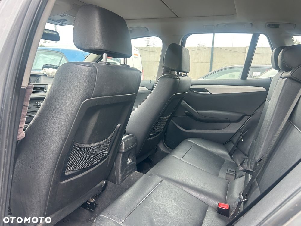 BMW X1 xDrive18d - 9