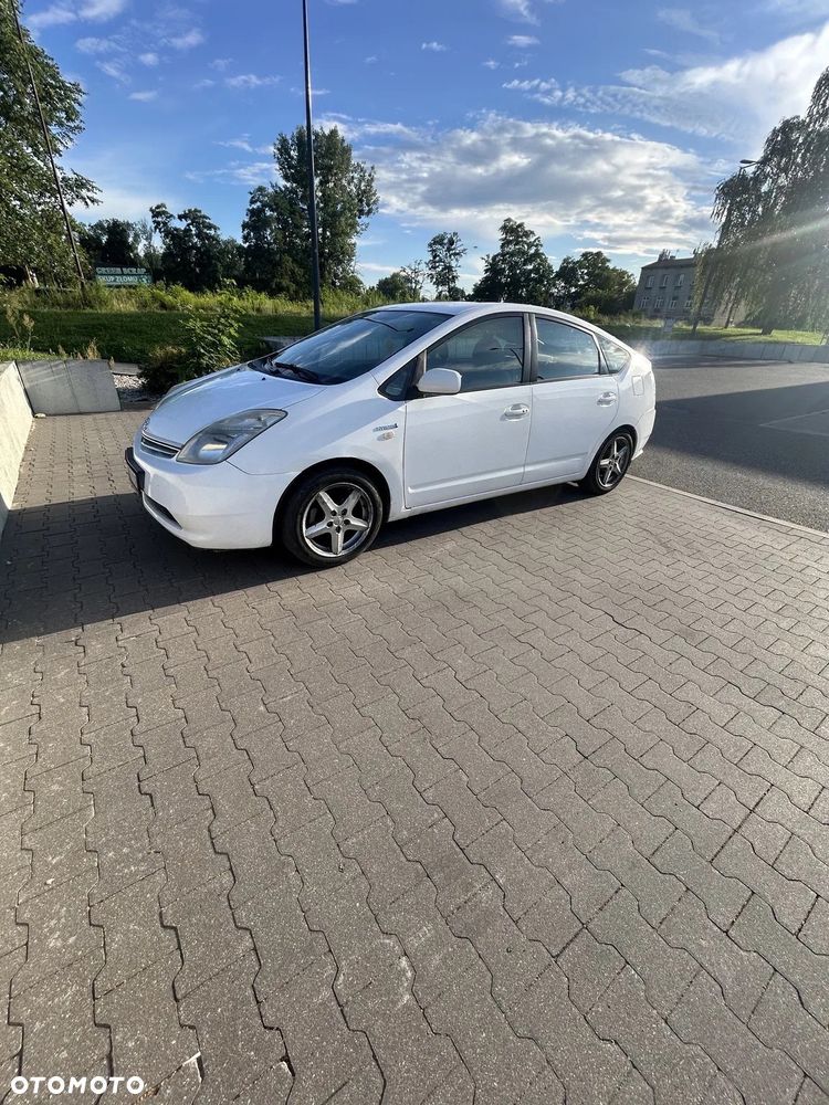 Toyota Prius 1.5 VVT-i Sol (nav) - 1