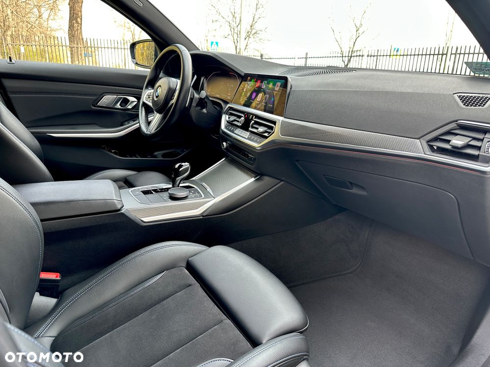 BMW Seria 3 320d xDrive M Sport sport - 11