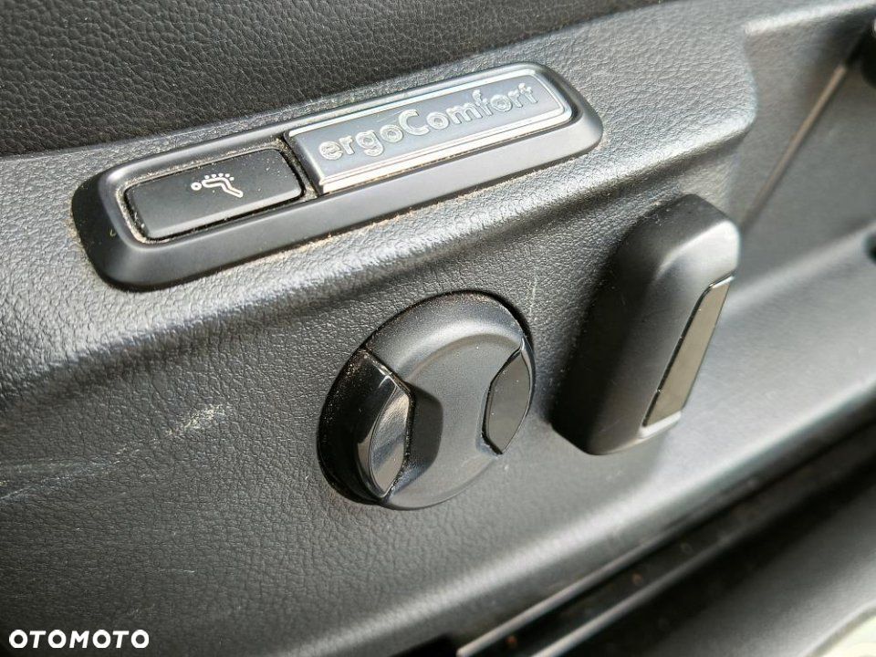 Volkswagen Passat - 17