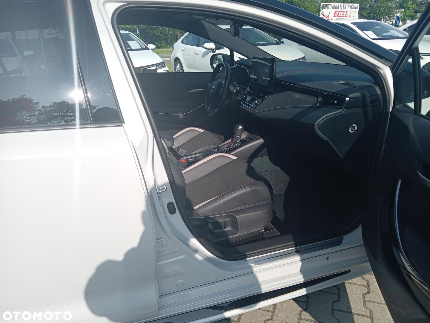 Toyota Corolla - 14