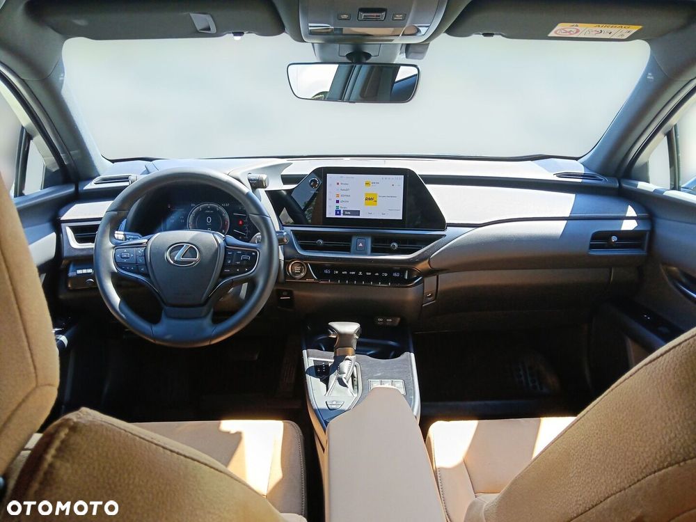 Lexus UX - 13