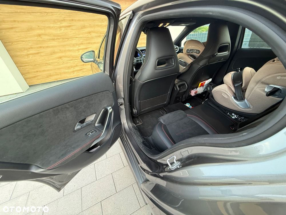 Mercedes-Benz Klasa A 250 e PHEV AMG Line 8G-DCT - 11