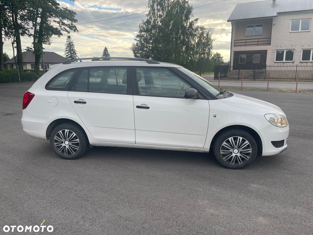 Skoda Fabia 1.2 TSI Active - 4