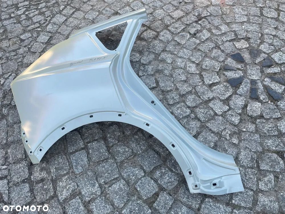 Błotnik prawy tylny Hyundai Bayon