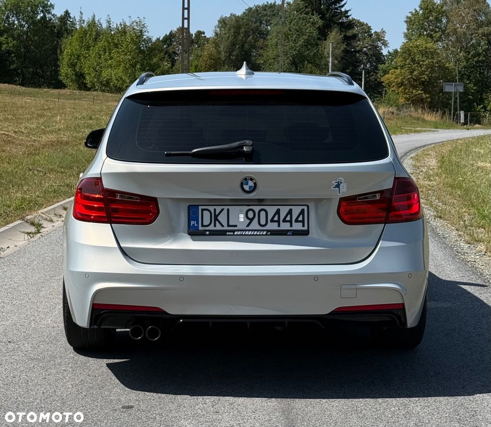 BMW Seria 3 330d M Sport - 4