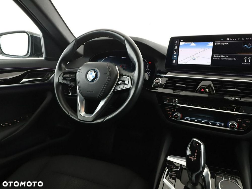 BMW Seria 5 530e - 17