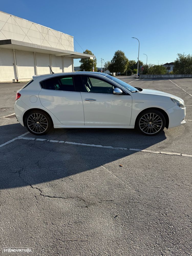 Alfa Romeo Giulietta 1.6 JTDm Distinctive - 5