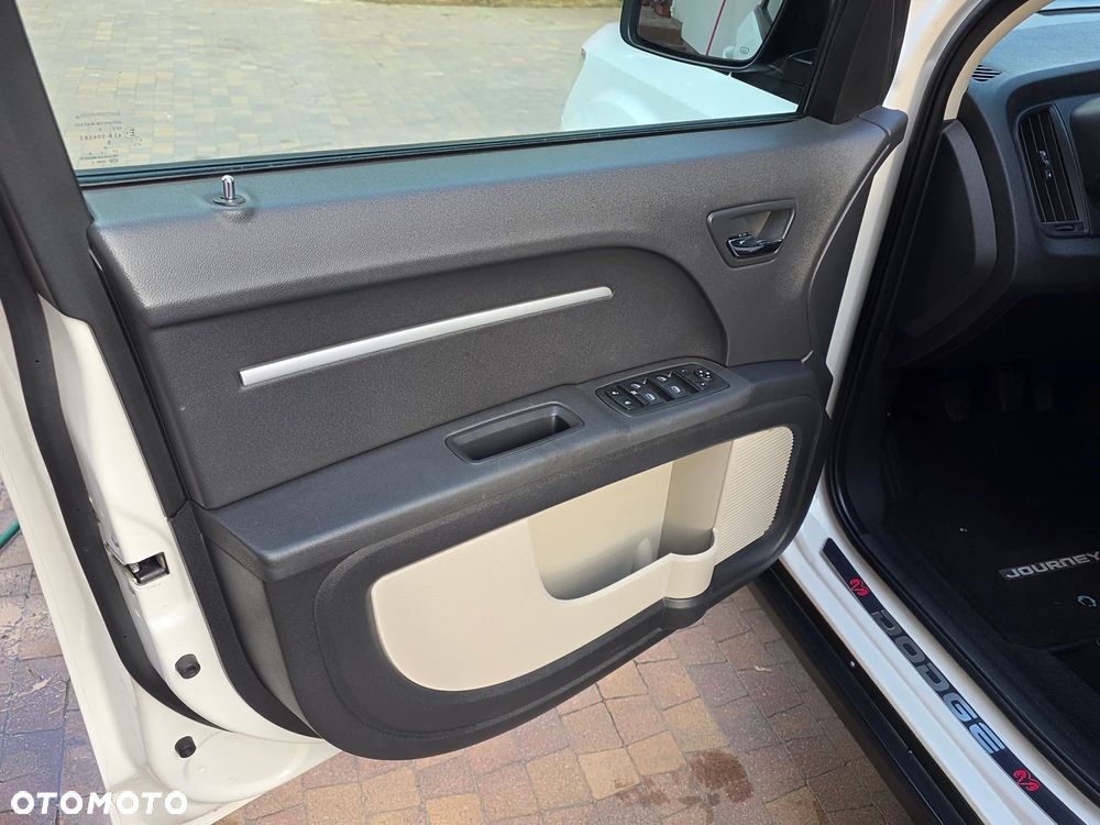 Dodge Journey 2.4 SXT - 22