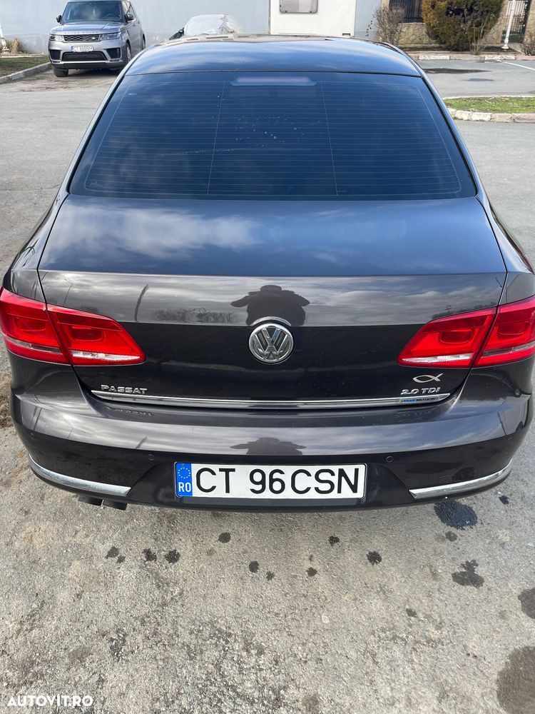 Volkswagen Passat 2.0 TDI BlueMotion Technology DPF Comfortline - 4