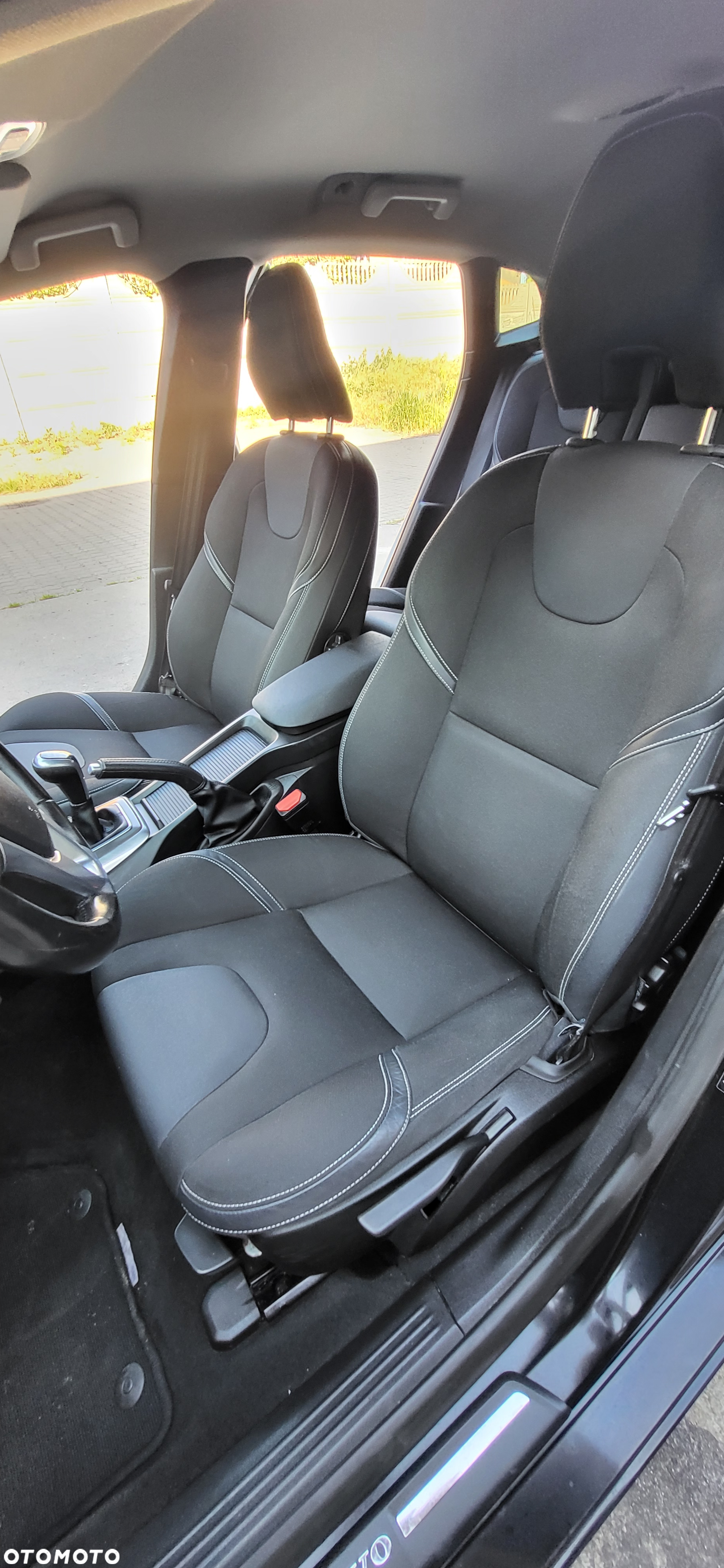 Volvo V40 D4 Drive-E Momentum - 26