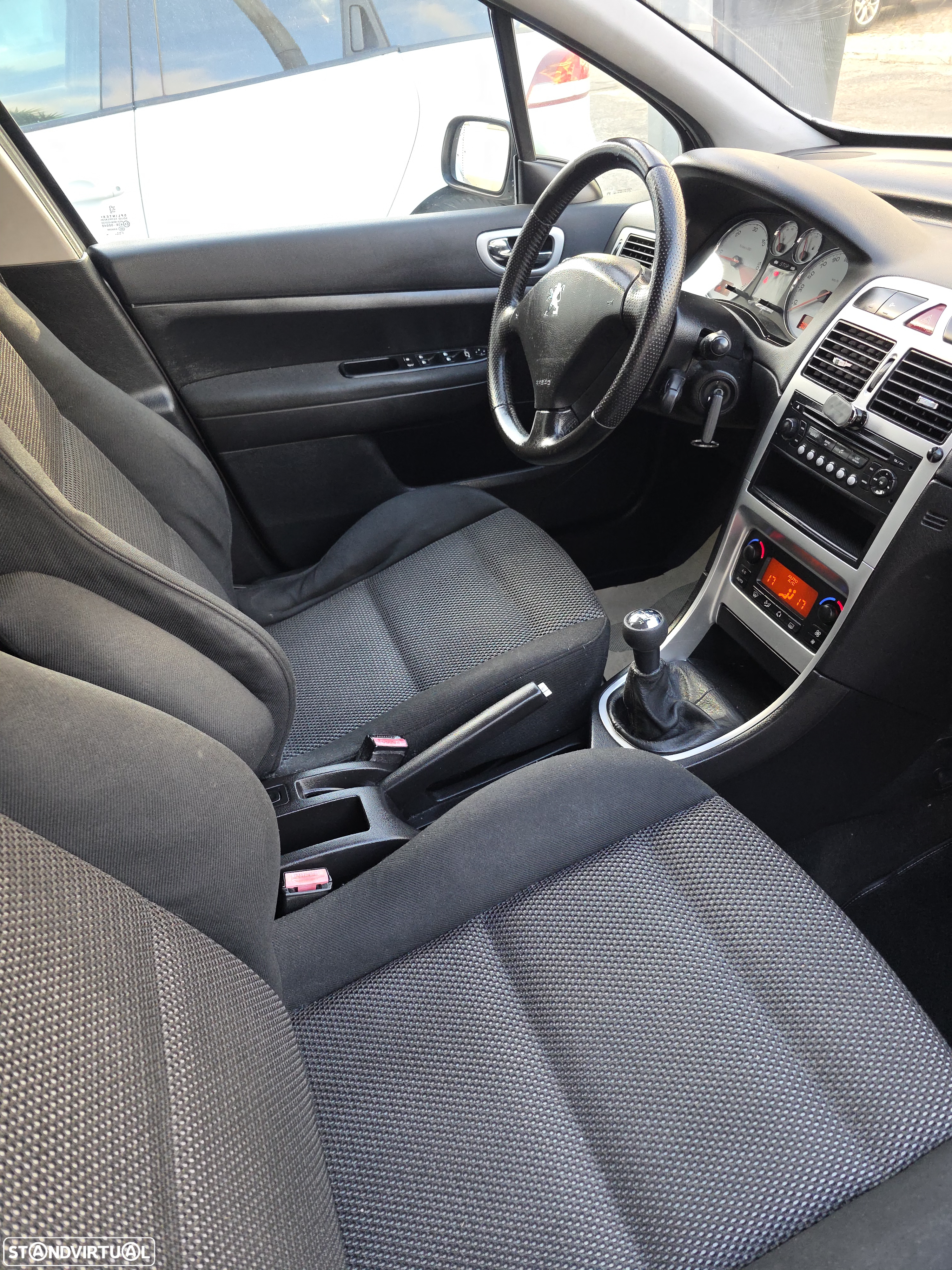 Peugeot 307 SW 1.6 HDi FAP Executive - 11