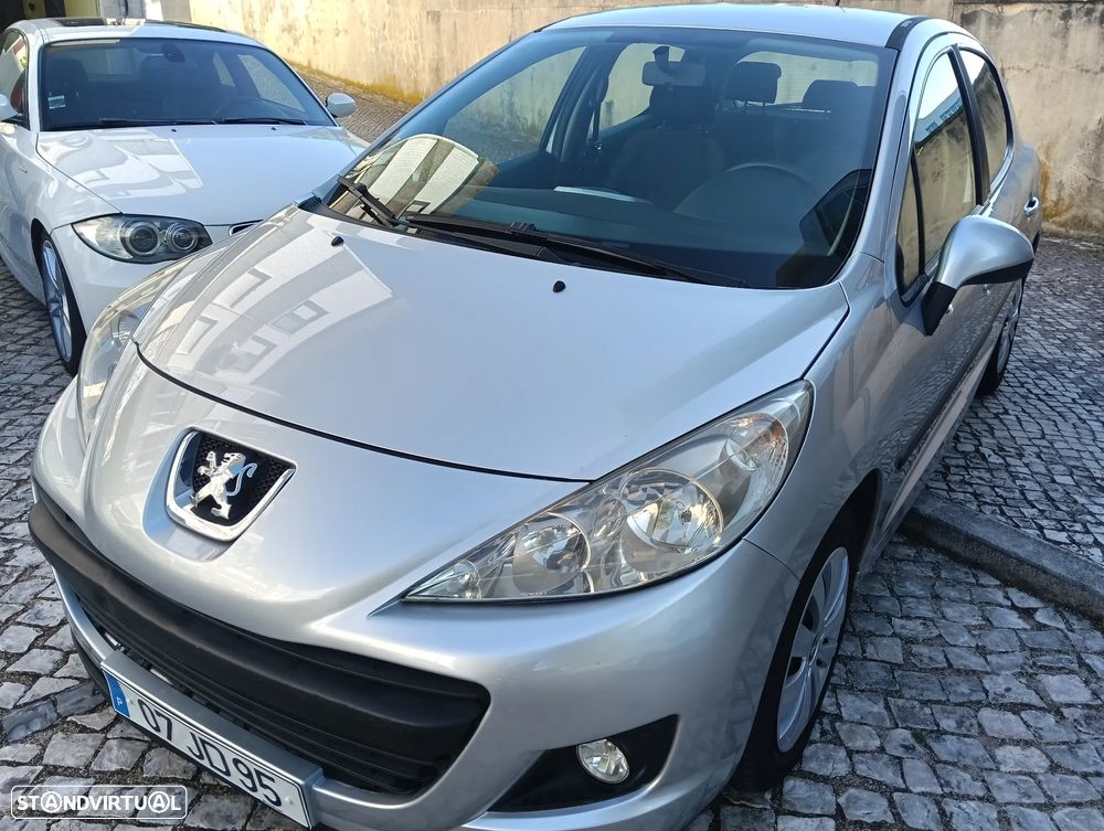 Peugeot 207 1.4 HDi Active - 2