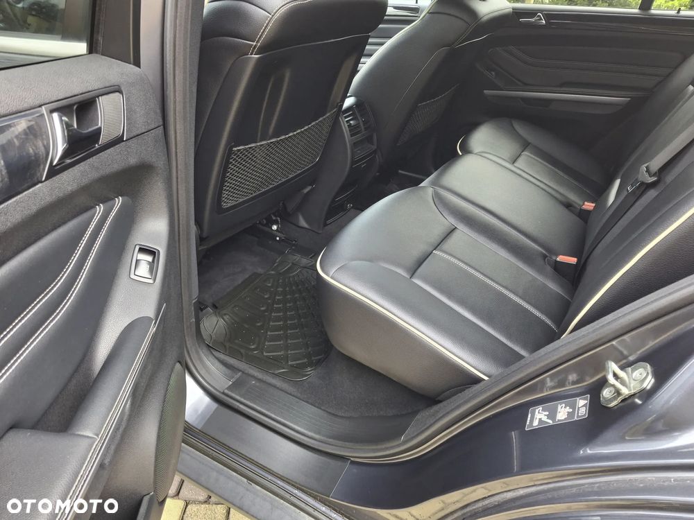 Mercedes-Benz ML - 11