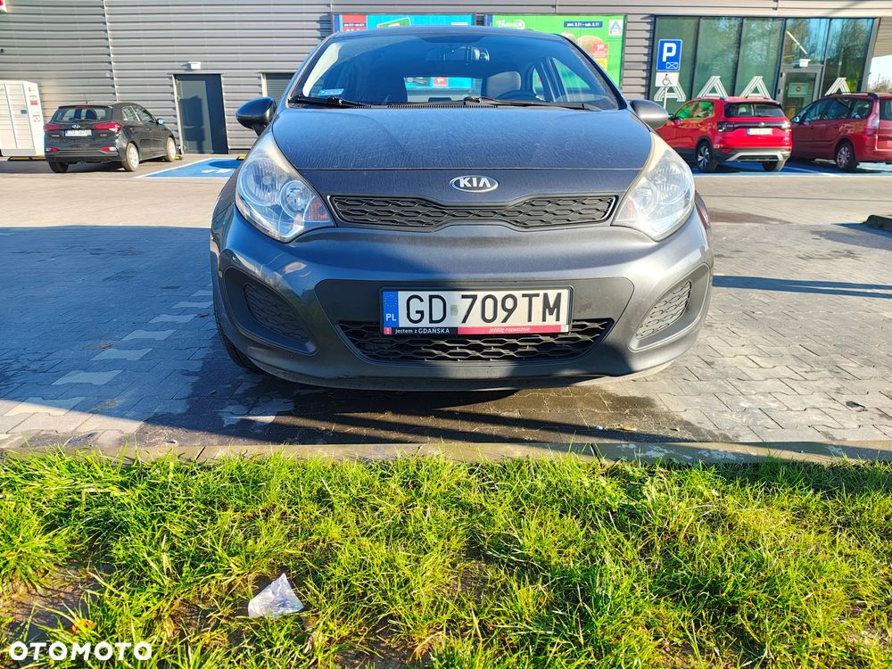 Kia Rio 1.2 L - 1