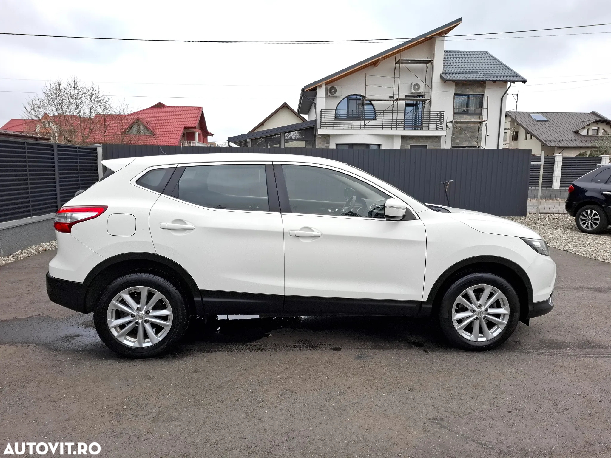 Nissan Qashqai 1.5 DCI VISIA - 11