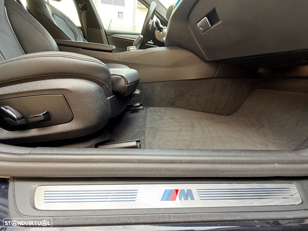 BMW 530 e Pack Desportivo M - 39