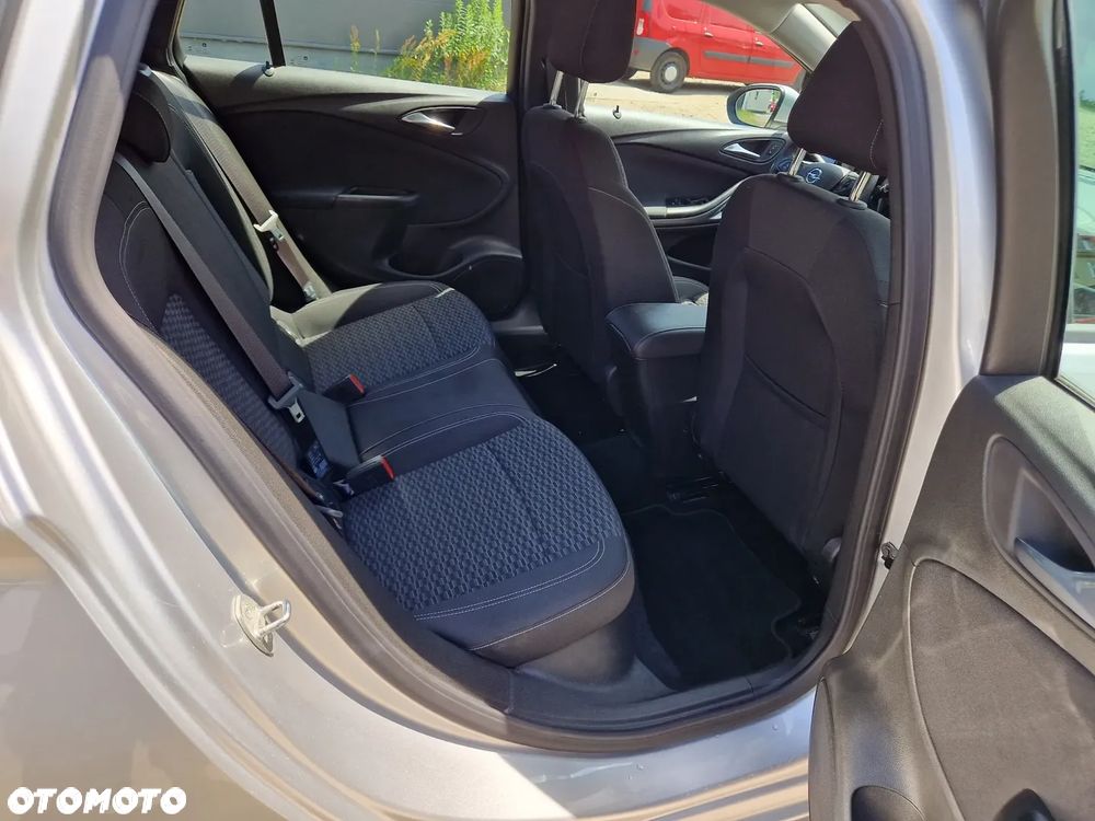 Opel Astra - 16